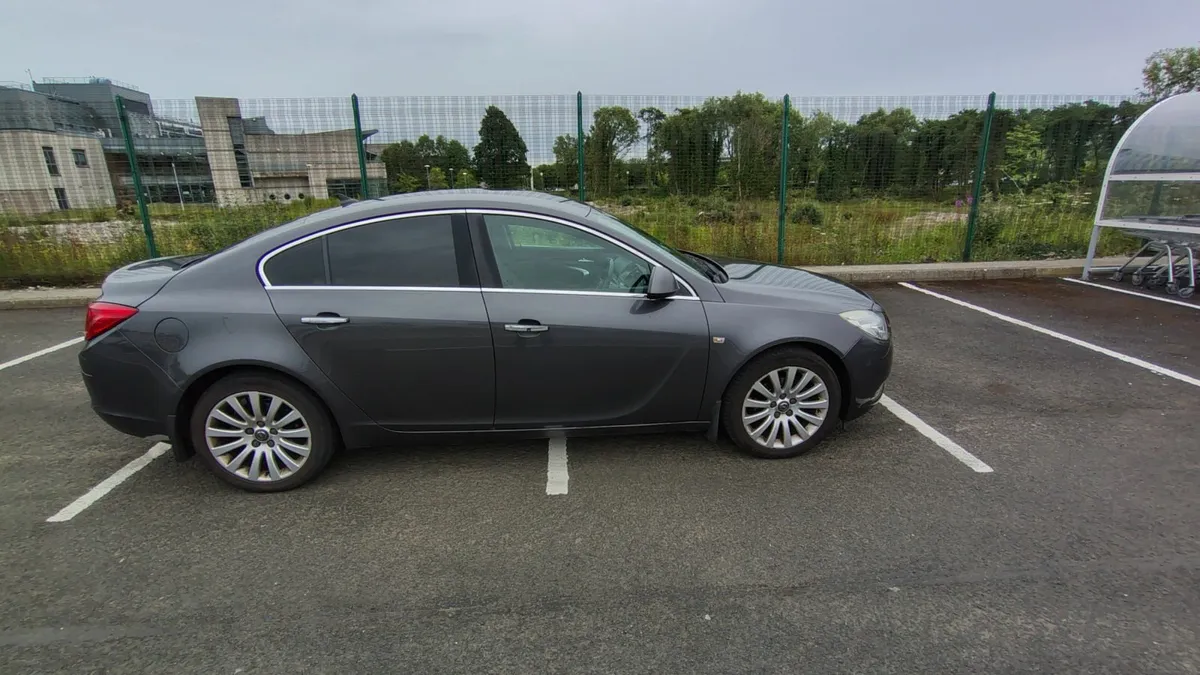 Opel Insignia 2010 - Image 1