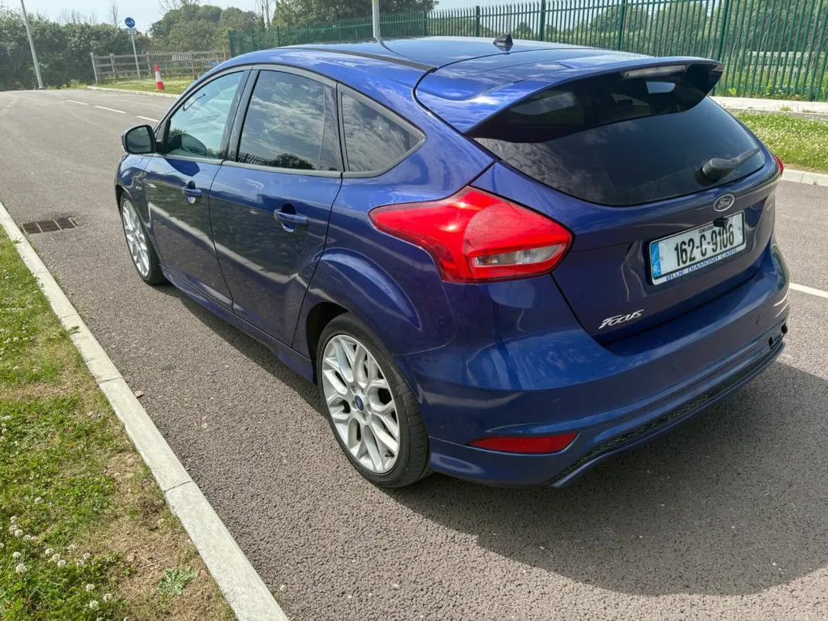 Ford Focus 1.5 TDCI St-line 120PS 5DR - Image 4