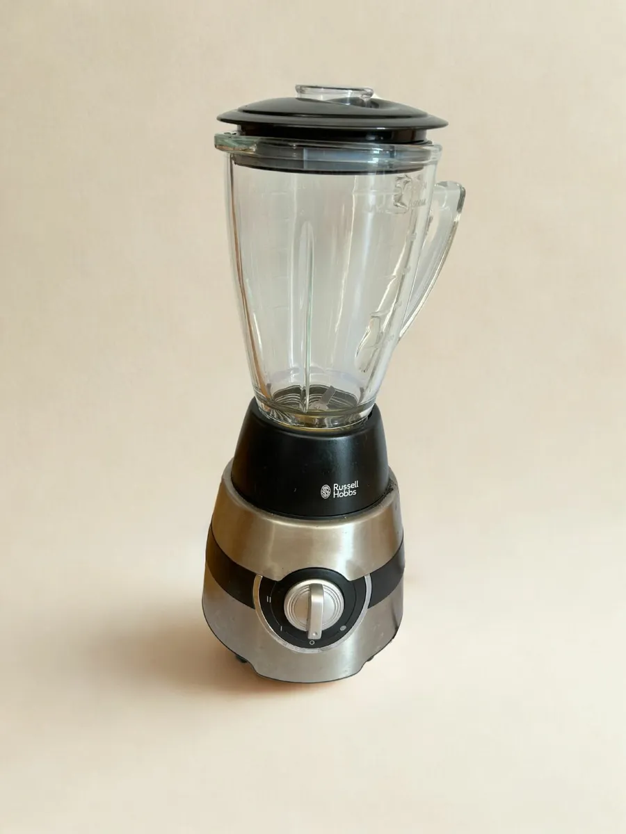 Russell Hobbs 18087 Glass Jug Blender