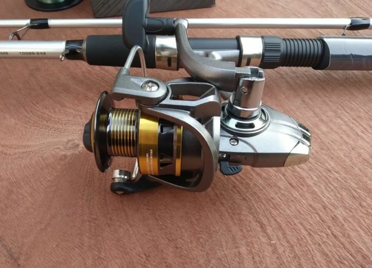 Fishing Spinning Combo 8ft/2.40m - Image 1