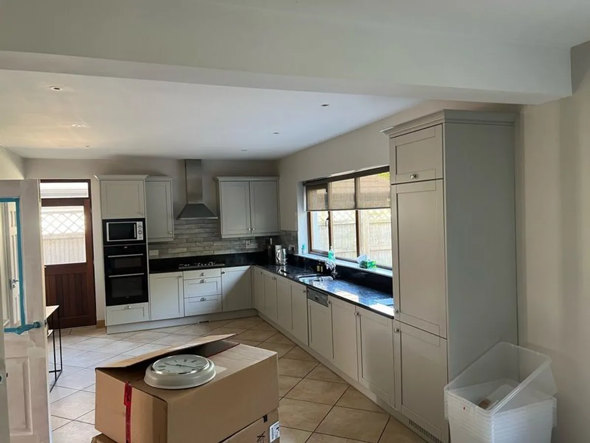 Kitchen & Integrated Appliances - Image 1