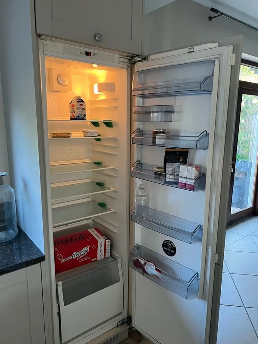 Kitchen & Integrated Appliances - Image 2
