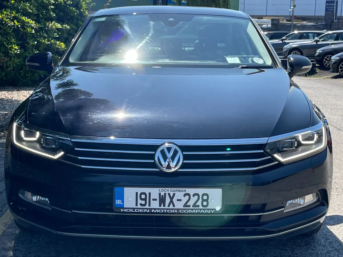 Volkswagen Passat 2019 - Image 4