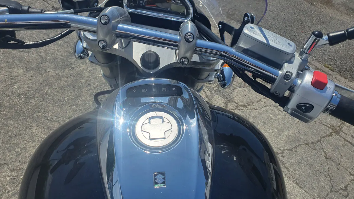 Suzuki Boulevard Intruder @ Doyles Athlone - Image 3