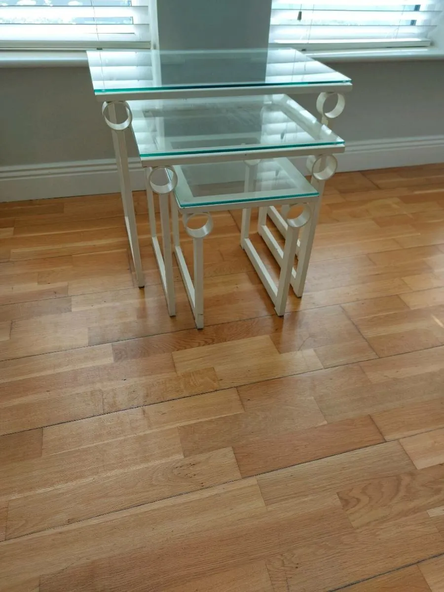 Nest of tables - Image 2