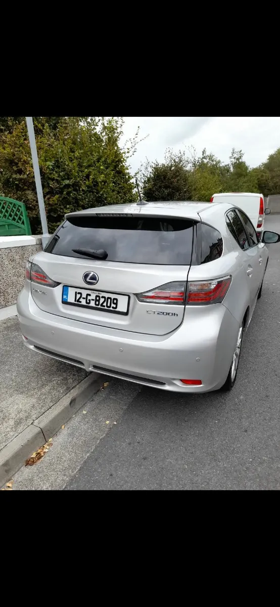 Lexus CT 2012 - Image 2
