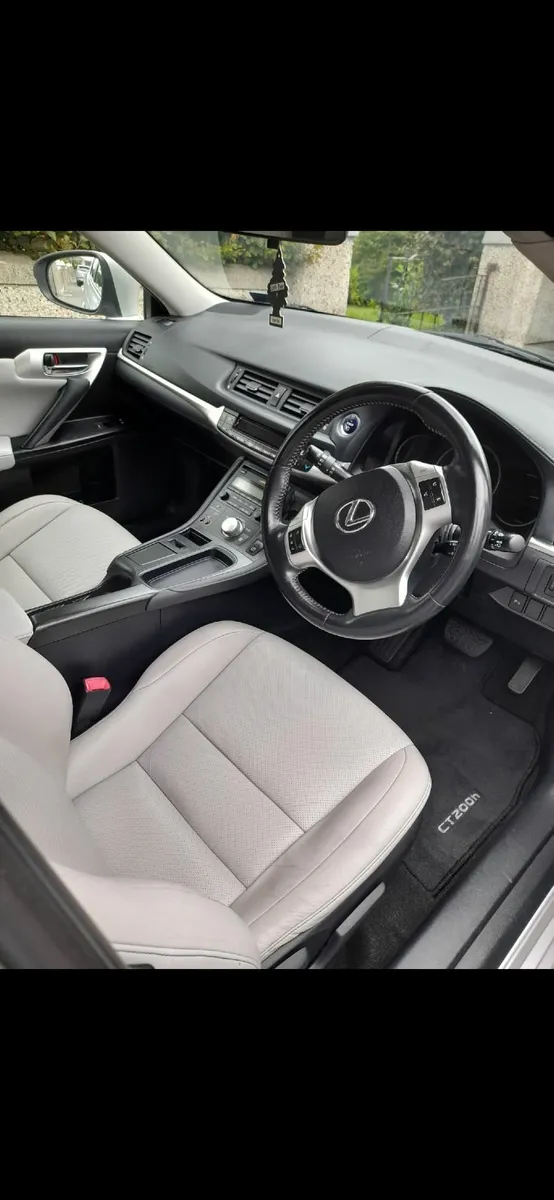 Lexus CT 2012 - Image 3