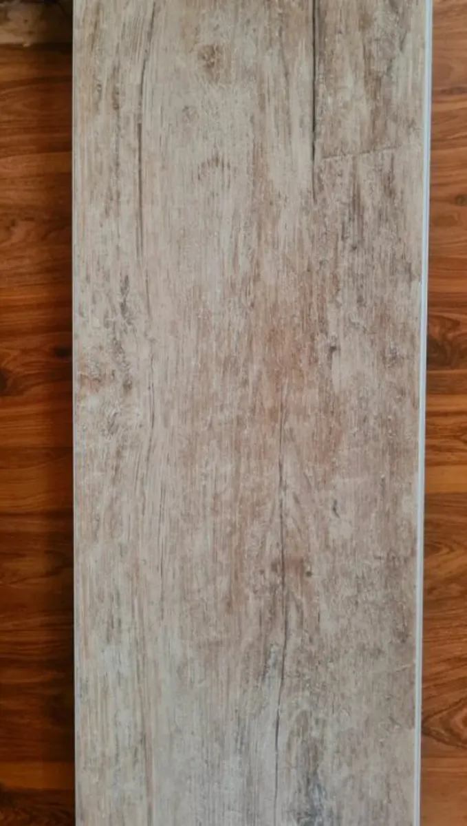 Luxury Vinyl Floorboards 10msq - Image 2