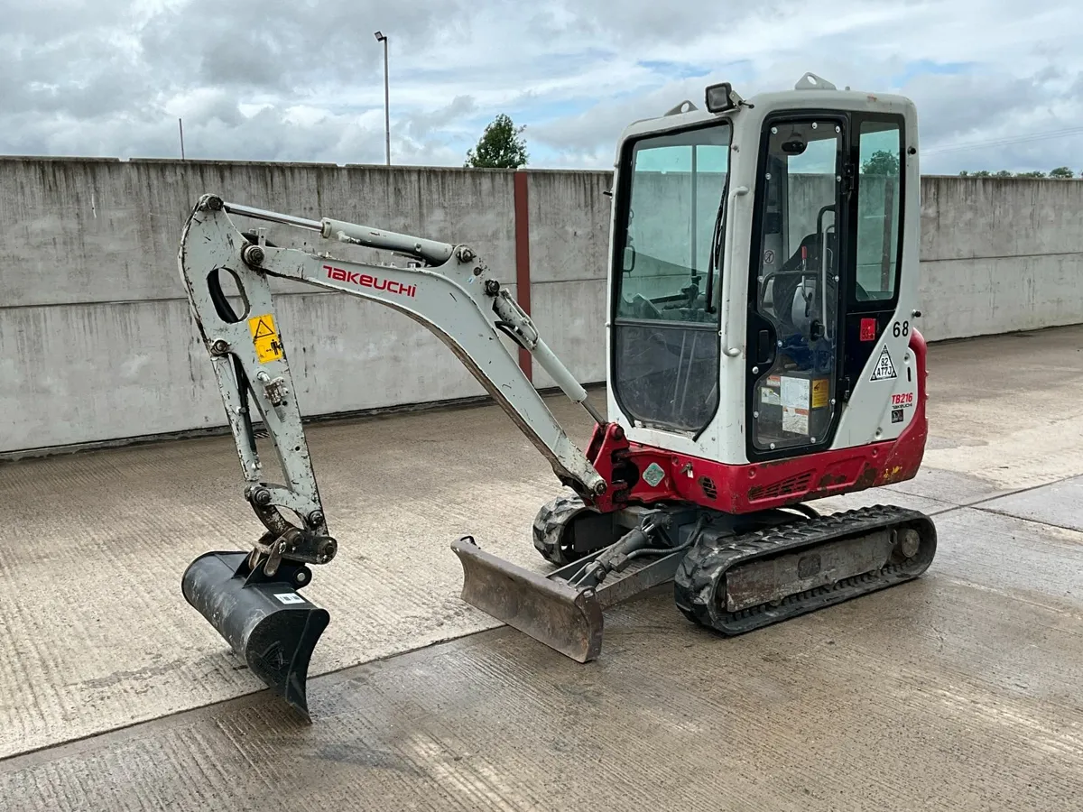 TAKEUCHI TB216 1.9 TON MINI DIGGER - Image 1