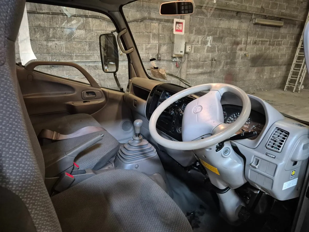 Toyota Dyna 2006 - Image 4