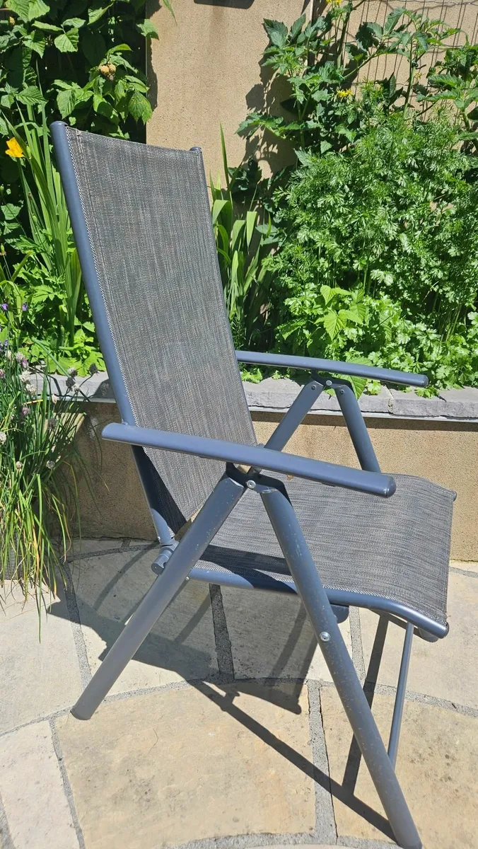 Patio table and 4 chairs - Image 3