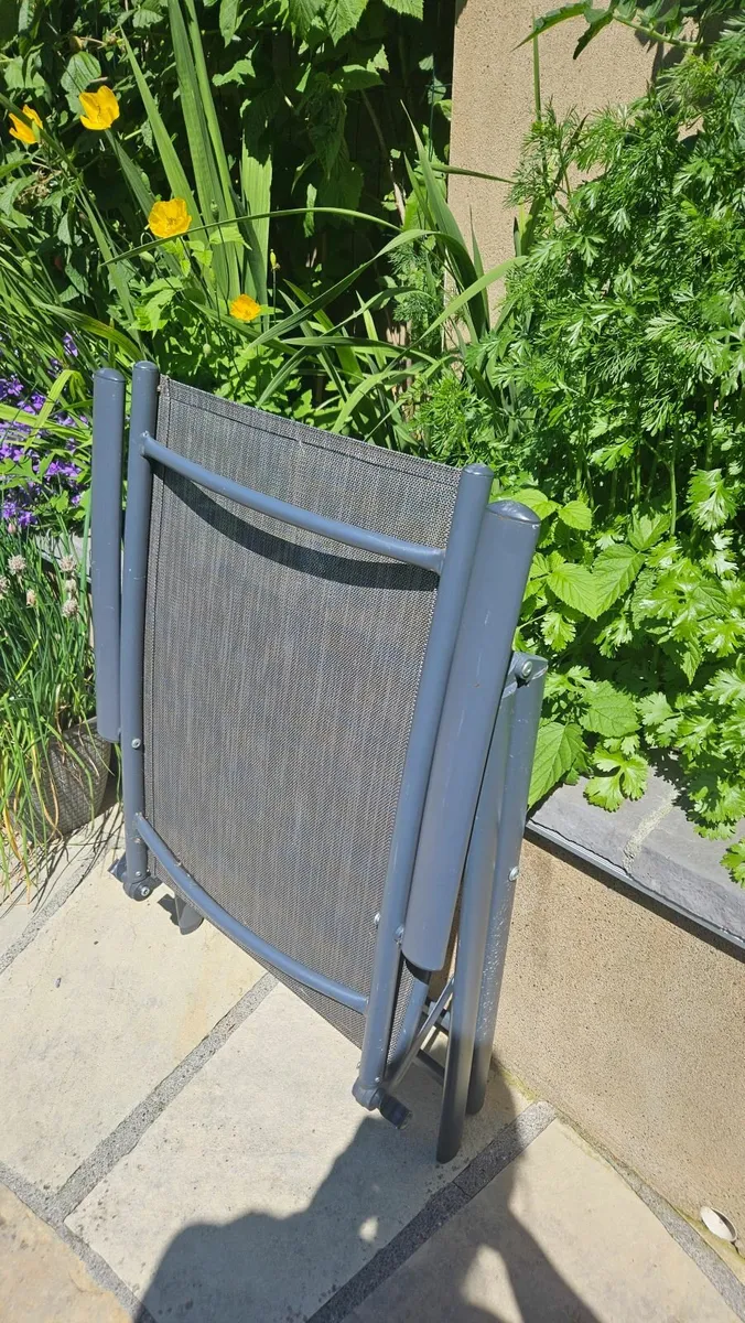 Patio table and 4 chairs - Image 4
