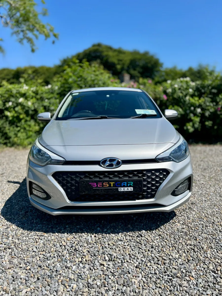 2019 Hyundai i20 1.2 Deluxe Plus only 20kms - Image 3