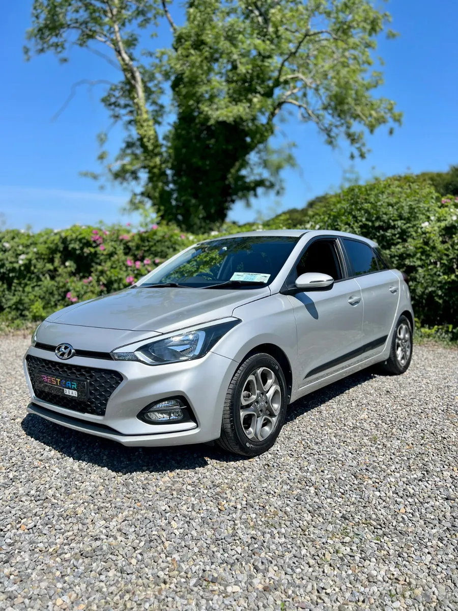 2019 Hyundai i20 1.2 Deluxe Plus only 20kms - Image 4