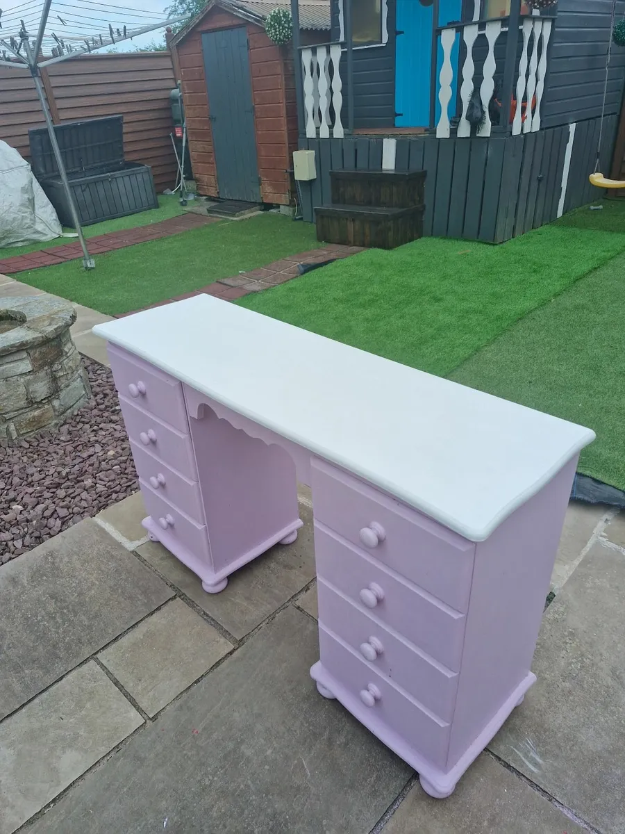 Dresser and bedroom locker - Image 2