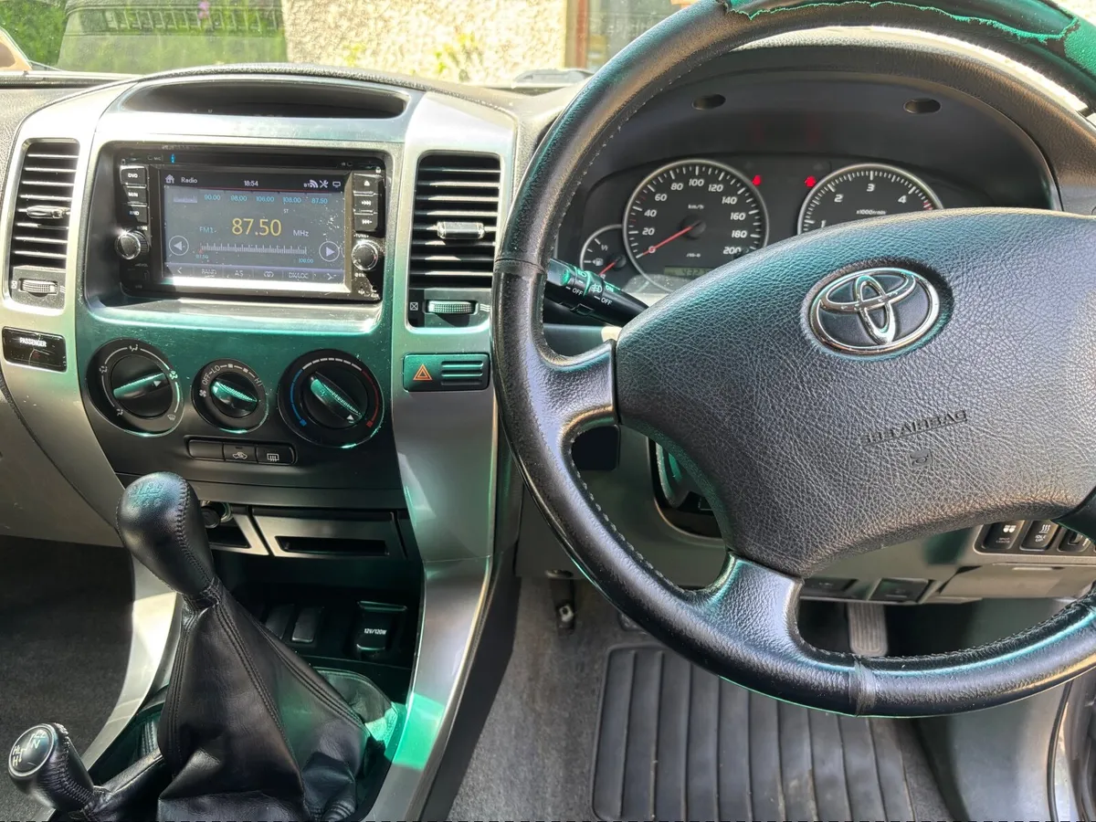 Toyota Land Cruiser 2006 - Image 3
