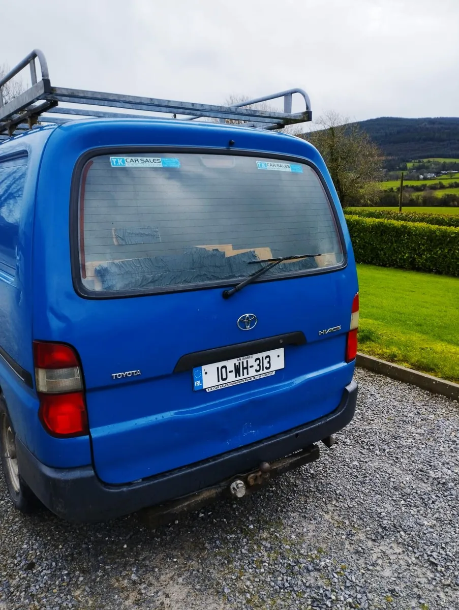 Toyota Hiace 2010 - Image 2