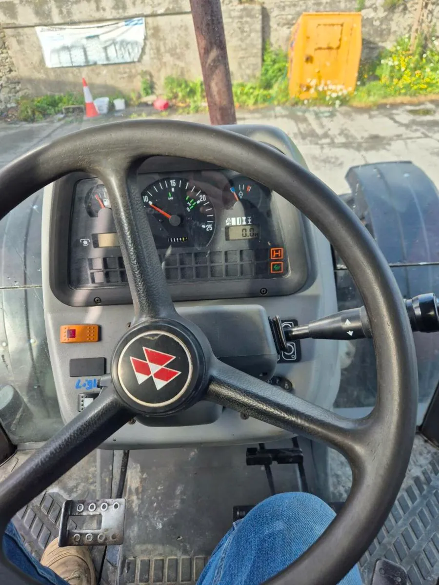Massey Ferguson 4270 - Image 3