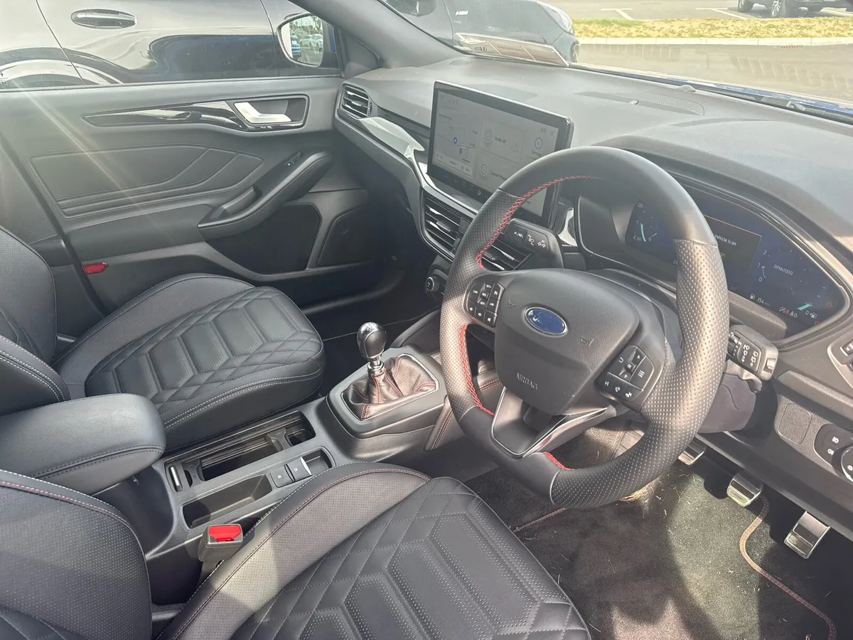 Ford Focus 2024 - Image 4
