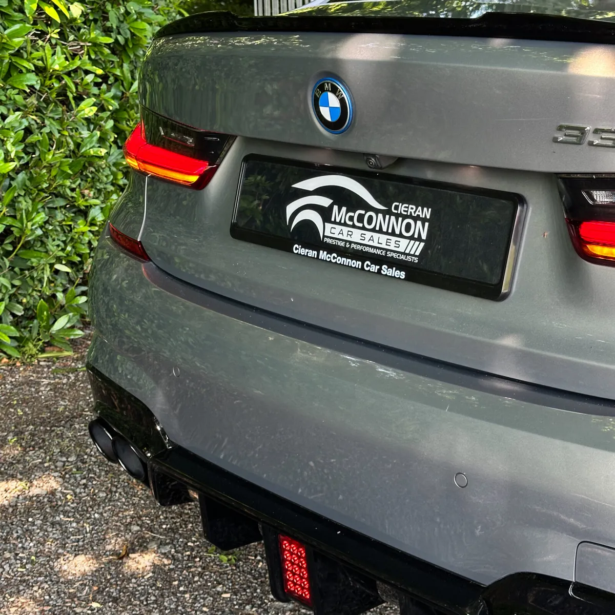 2022  (222)  BMW 330e M-SPORT PRO PACK  290BHP - Image 3