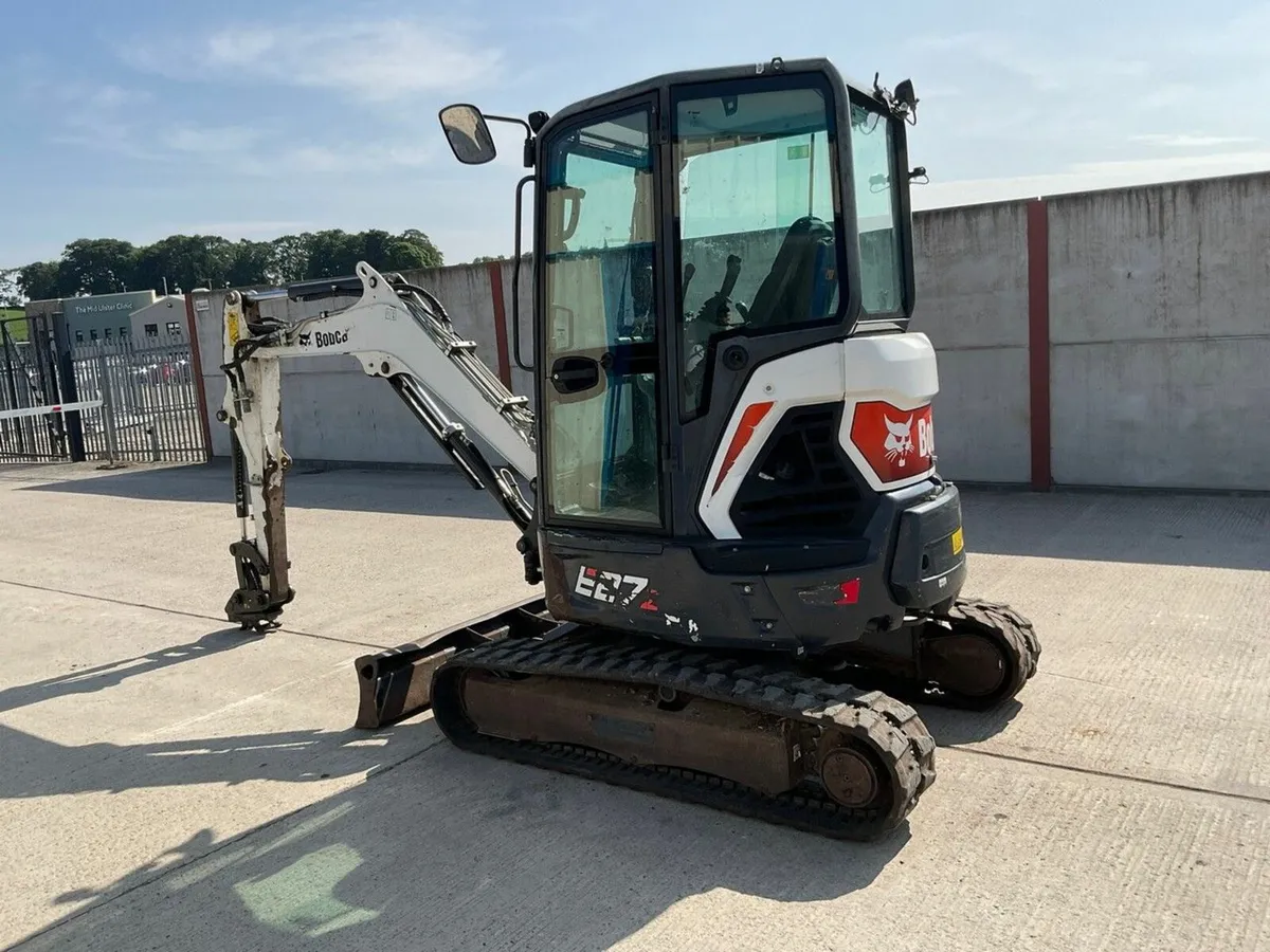 BOBCAT E27Z 2.7 TON MINI DIGGER - Image 3