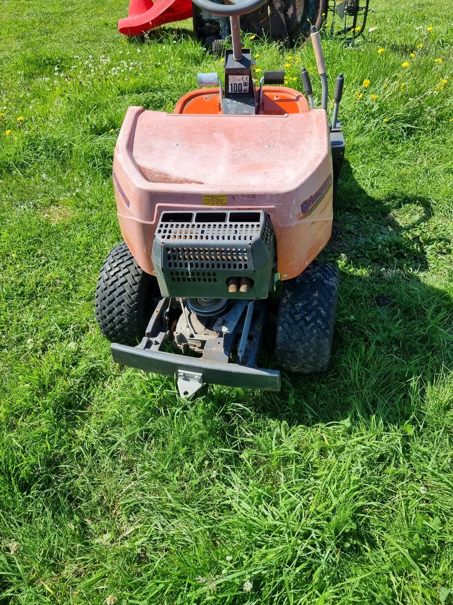 Husqvarna front deck rider - Image 2