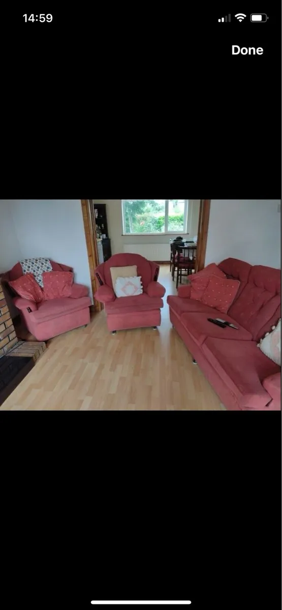 Sitting rooom suite - Image 1