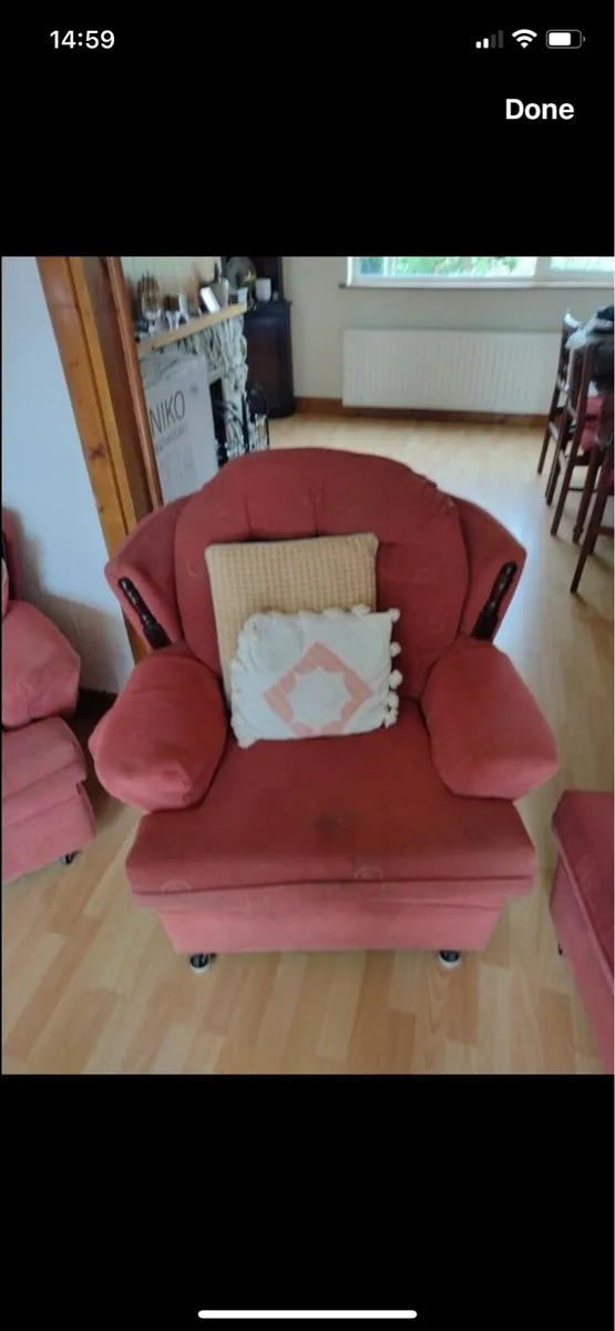Sitting rooom suite - Image 3