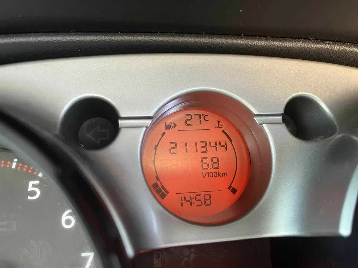 Nissan Qashqai 2008 - Image 2