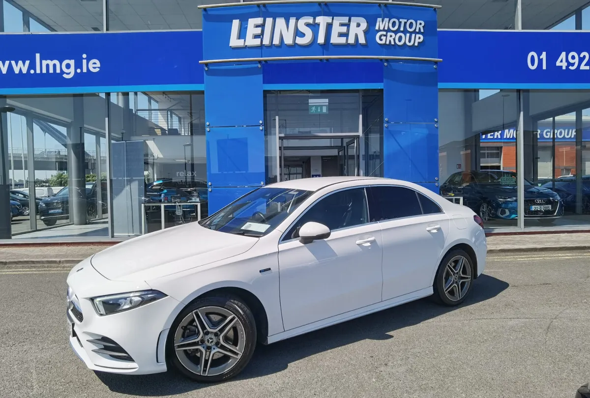 MERCEDES-BENZ A CLASS A250 E AMG LINE - Image 1