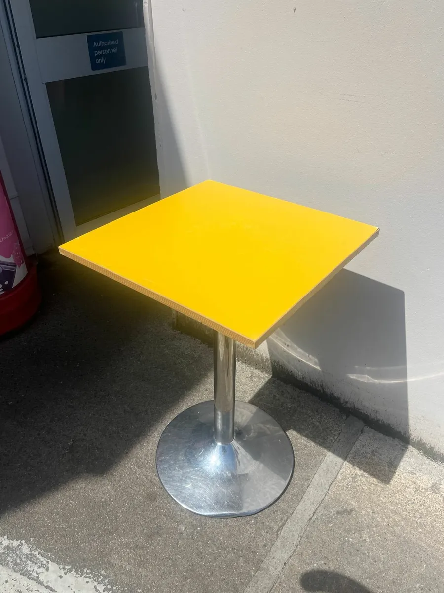 Catering Table and Chairs - Image 4