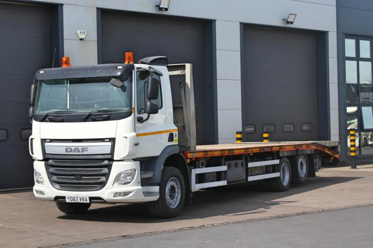 2017 DAF CF 320 6X2 CHEESE WEDGE BEAVER TAIL, - Image 3