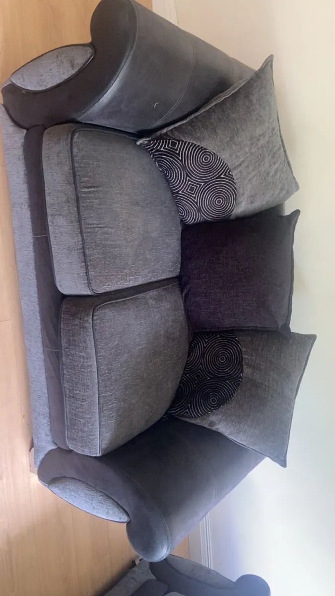 Couch set for sale - Image 1