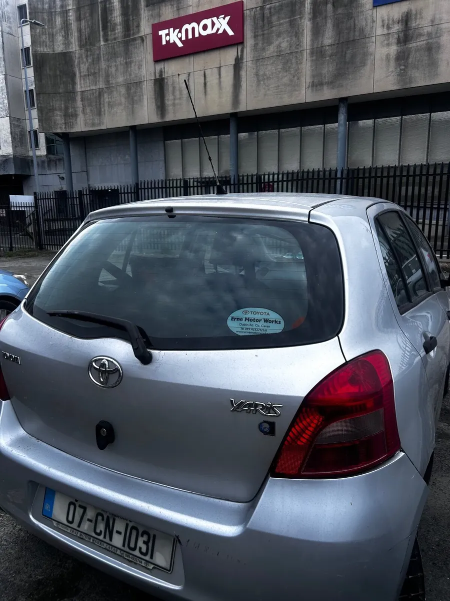 Toyota Yaris 2007 - Image 3