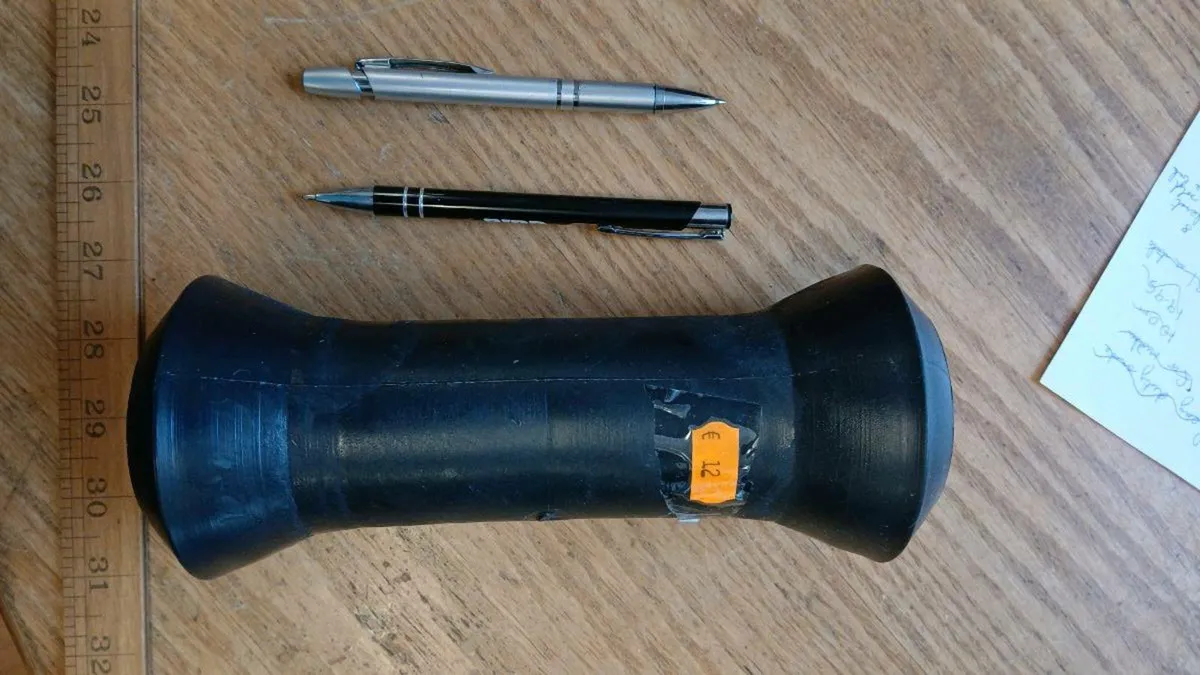 Rollers for boat trailer - Image 1