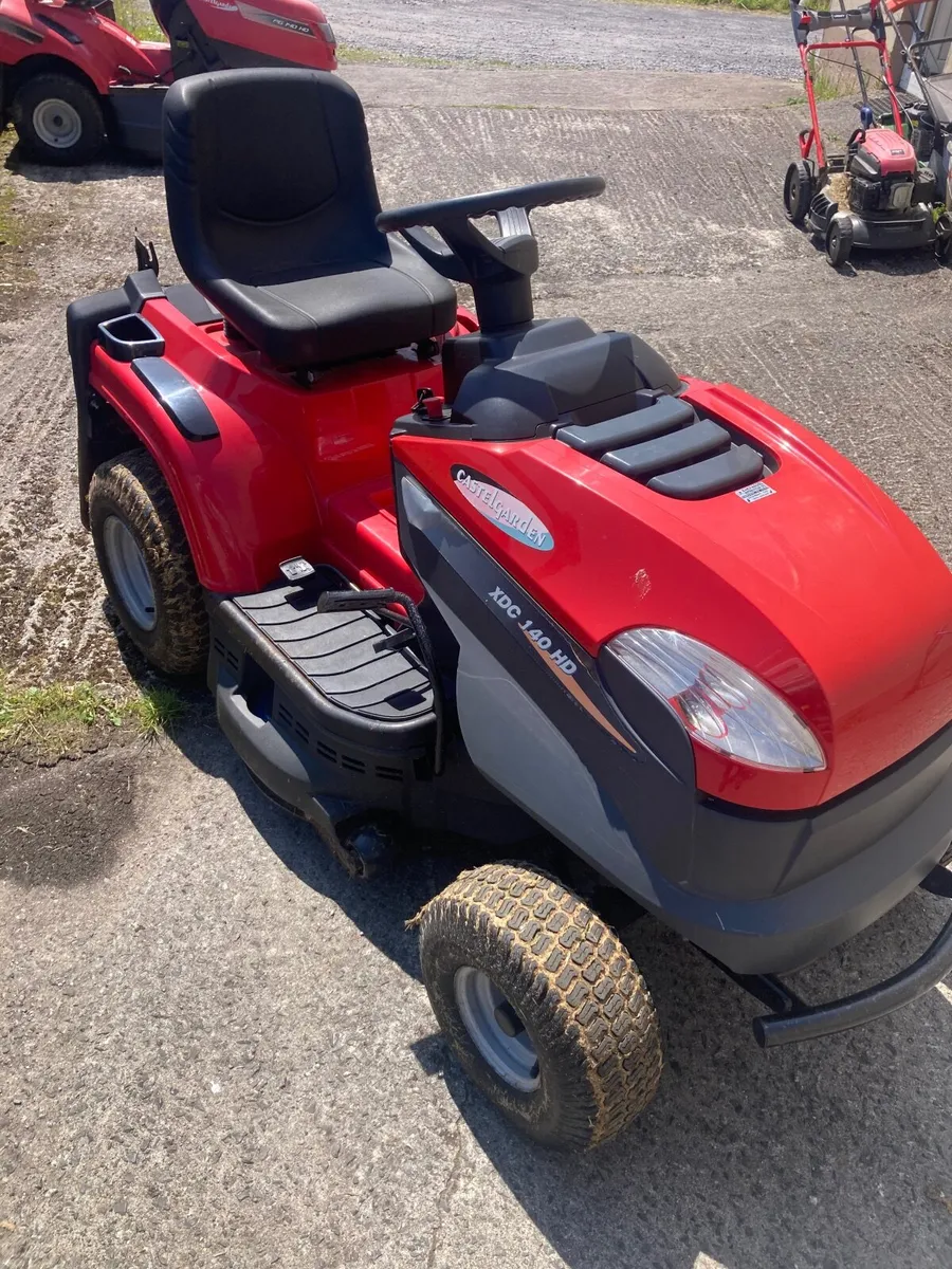 Ride on lawn mower - Image 3