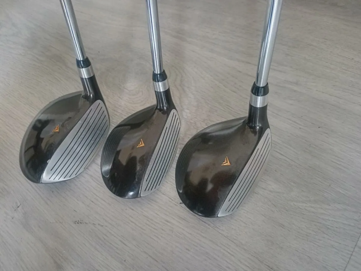 South bay golf clubs. Right handed clubs. - Image 4