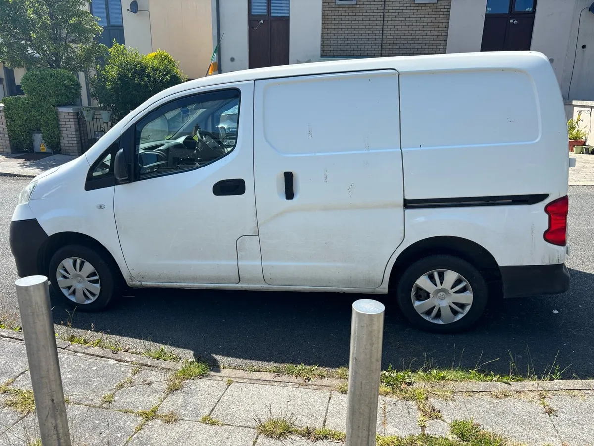 Van - Image 4