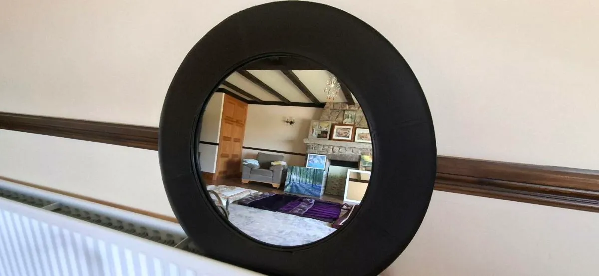 Beautiful leather bound mirror.excellent condition - Image 3