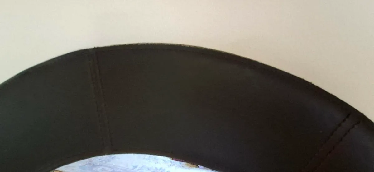 Beautiful leather bound mirror.excellent condition - Image 4