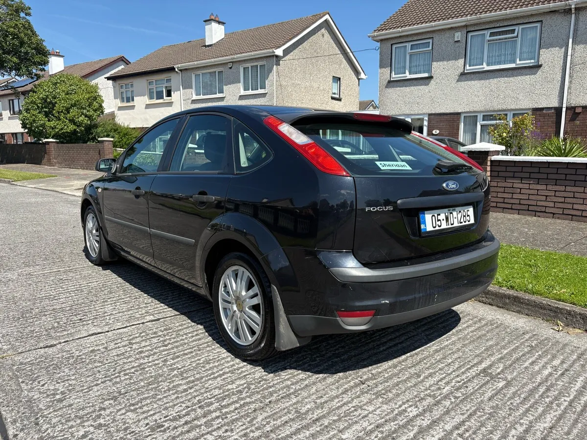 2005 Ford Focus - Image 3