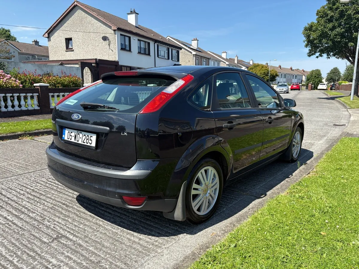 2005 Ford Focus - Image 4