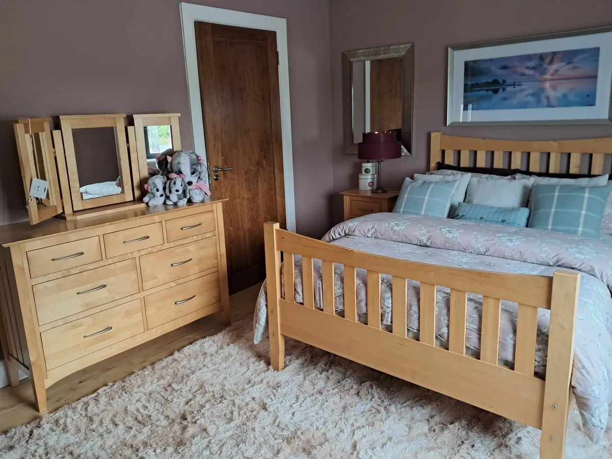 Bedroom furniture - Image 2