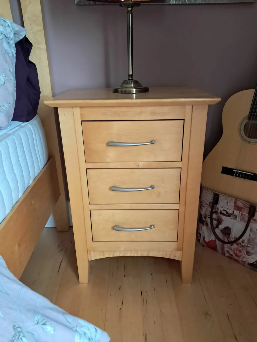 Bedroom furniture - Image 4
