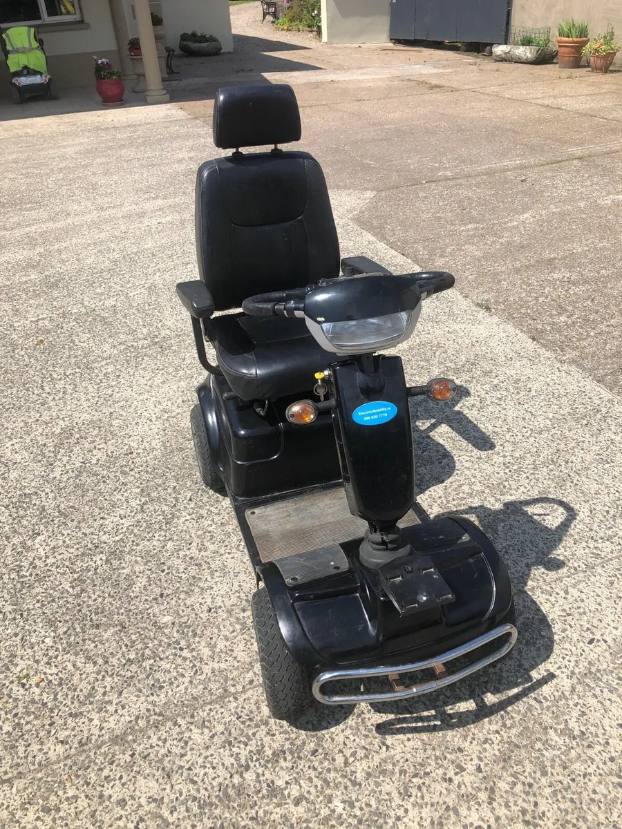 Mobility scooter - Image 1