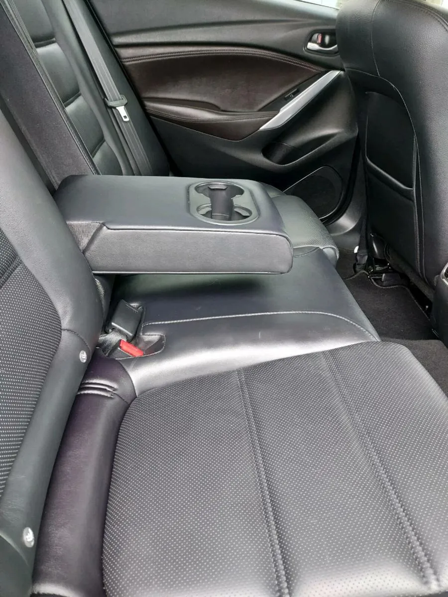 Car - Image 4