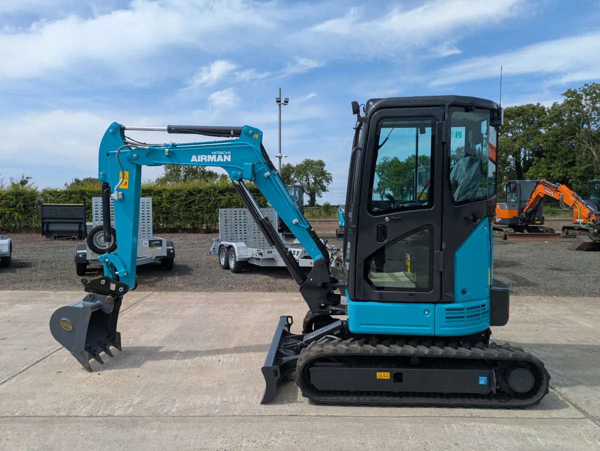 2025 AIRMAN HITACHI AX26U-7 - Image 2