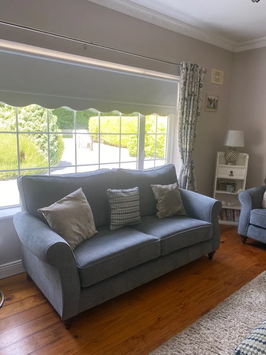 Couches - Image 4