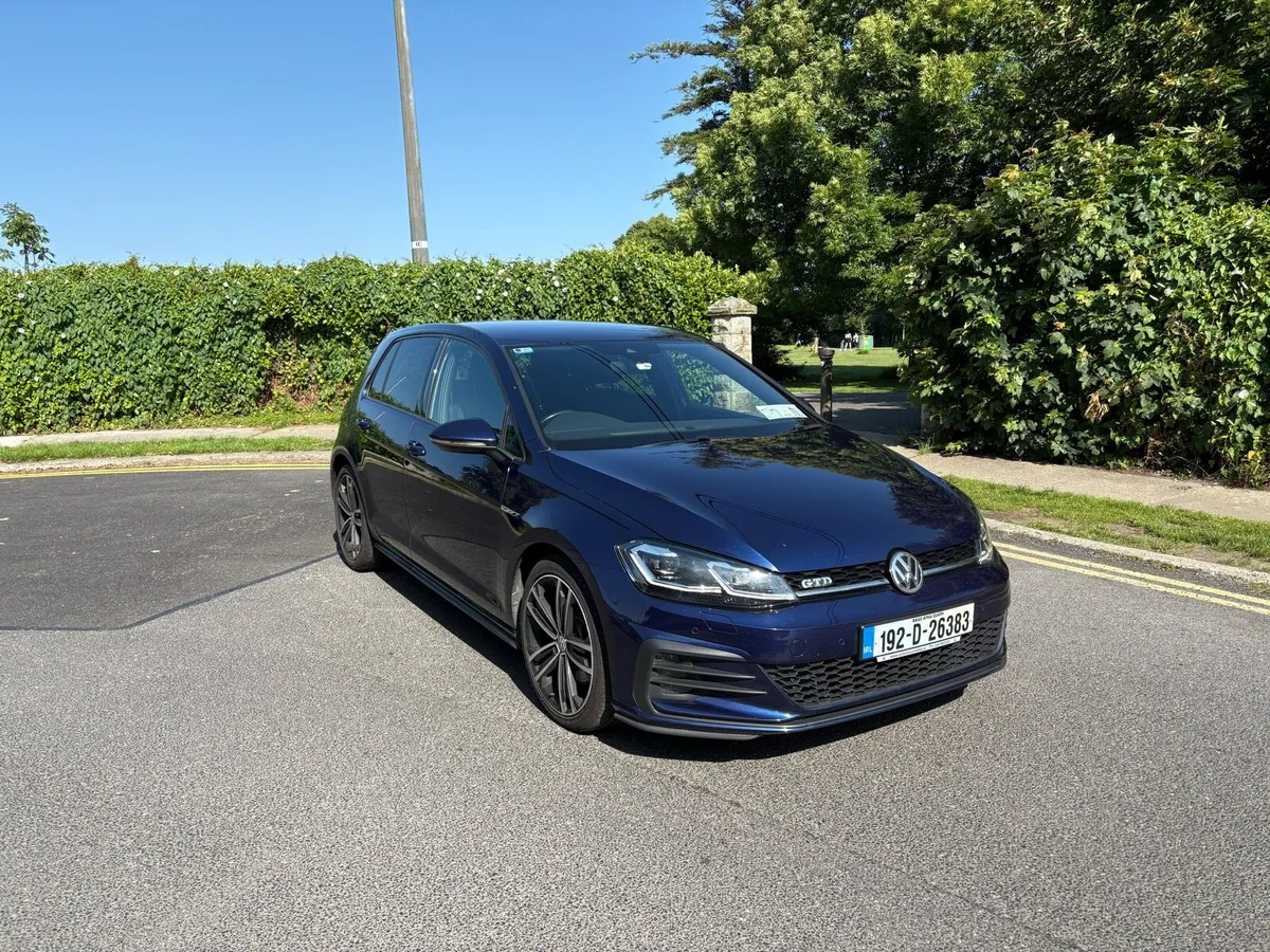 Volkswagen Golf GTE Blueline - Image 1