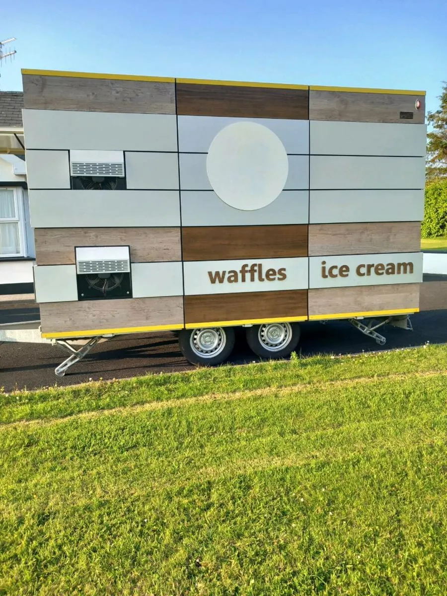Catering trailer - Image 3